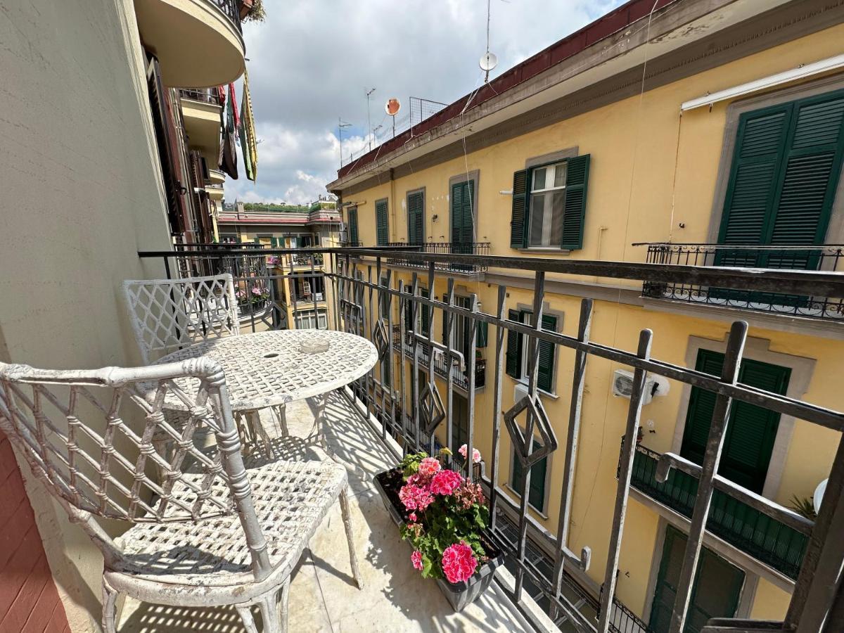 Bed & Breakfast Domus Luca - In The Heart Of Naples